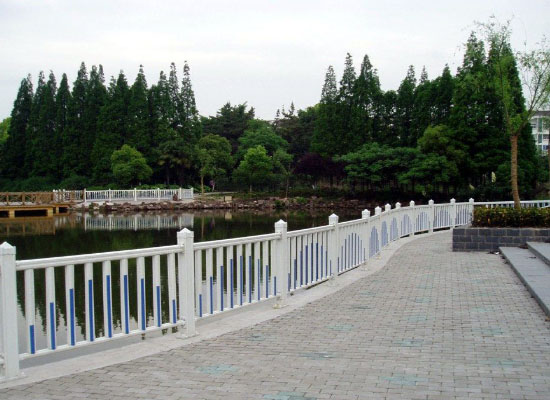 河道护栏.jpg